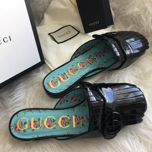 🚫sold🚫NIb Gucci Marmont kiltie Flat Mules Patent